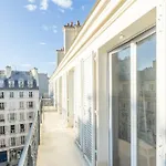Beautiful Flat 3 Bedrooms In 9Th Arrondissement